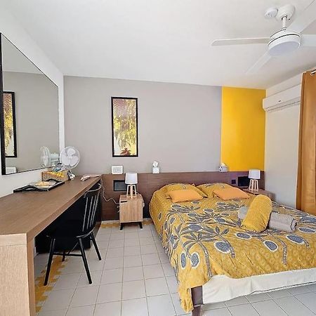 Studio Dans Village Vacances Manganao Saint-Francois  Exteriér fotografie